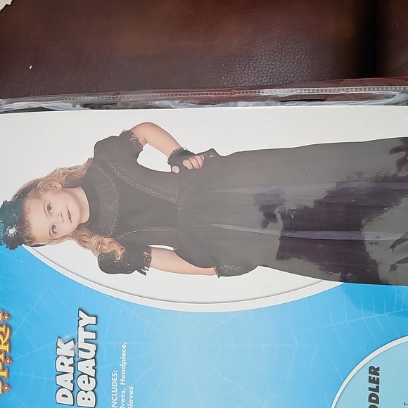 Spirit Halloween Dark Beauty Toddler Costume - Picture 4 of 6